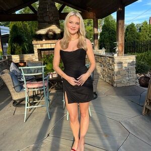 Elegant Black Strapless Dress